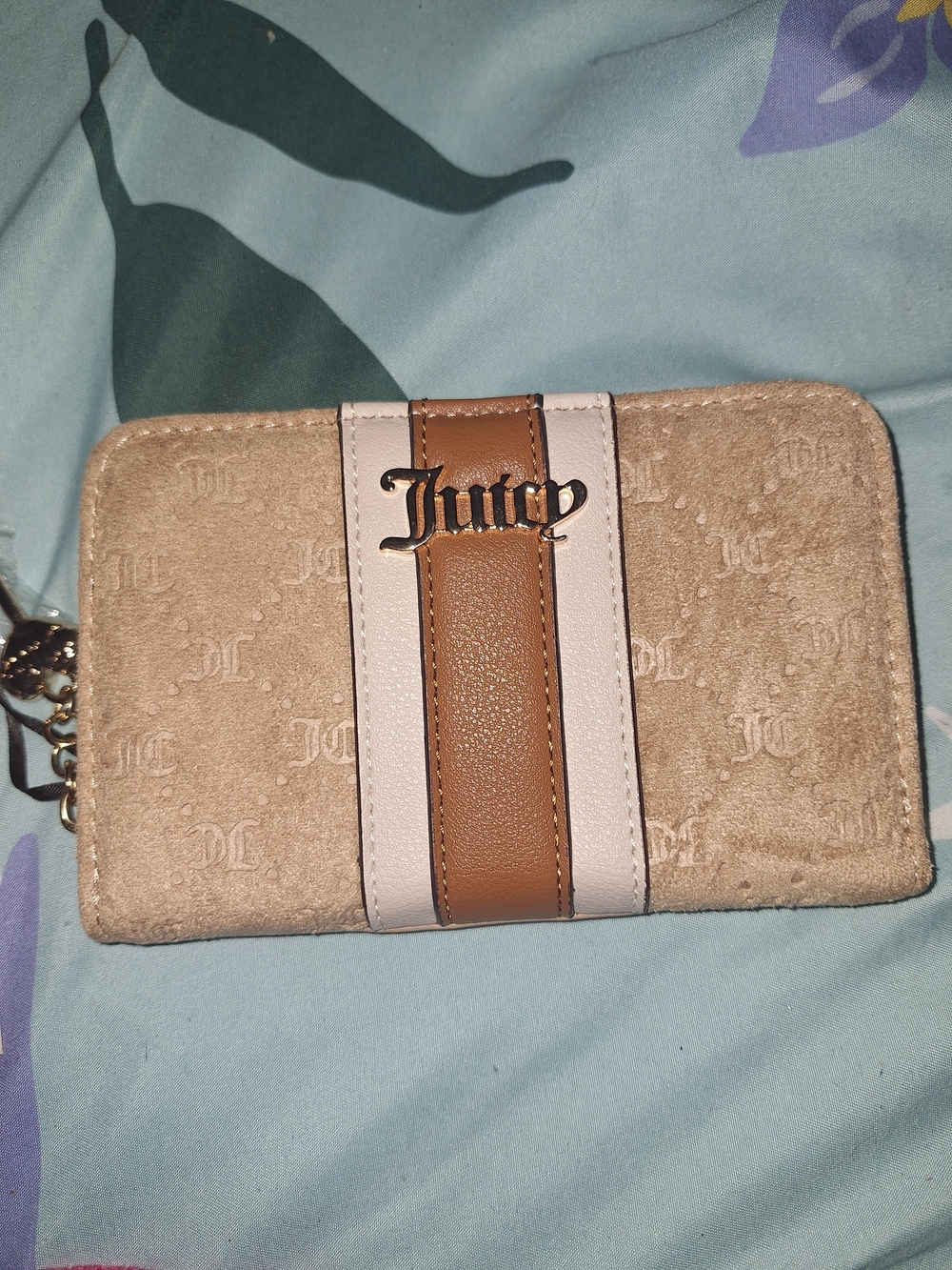 Juicy Couture Beige Tan and Light Pink Zip-Around Wallet